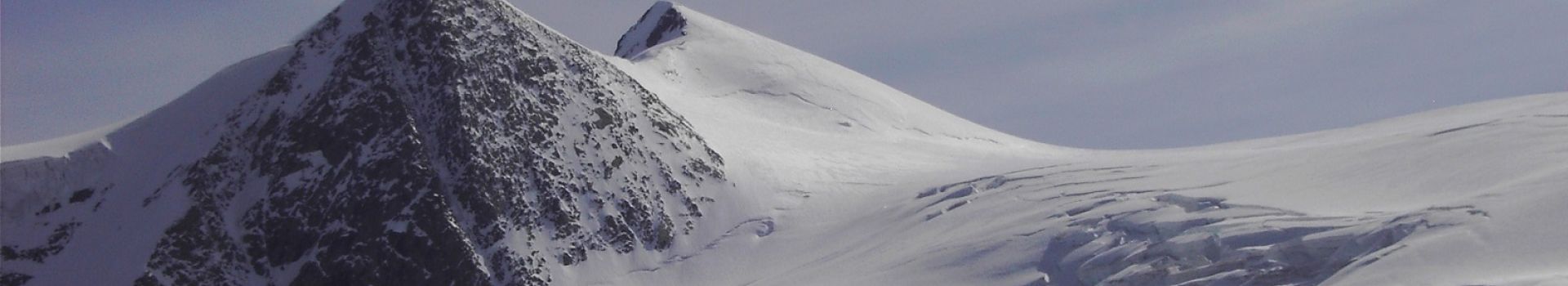 das Schlatenkees, spaltenreich und nur für erfahrene Alpinisten. Die Mountainguides Saalbach begleiten dich!